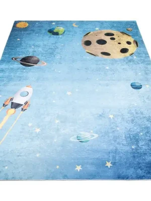 Dětský kusový koberec vhodný k praní BAMBINO 2698 Vesmír Raketa Planety pogumovaný modrý Tovární Cena