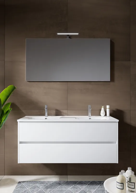 Nejprodávanější Koupelnová sestava Riho PORTO 120 cm, bílá. Skříňka s keramickým dvojumyvadlem Wave, dvě zásuvky, zrcadlo a LED světlo