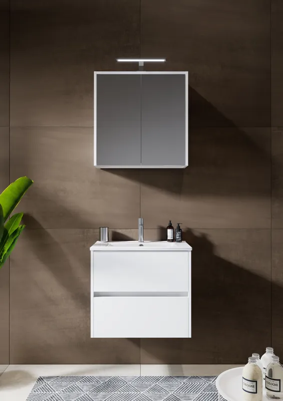 Gereduceerde Prijs Sestava nábytku do koupelny Riho PORTO Slim 60 cm, bílá lesklá. Skříňka s umyvadlem - 2x zásuvka, zrcadlová skříňka, LED světlo. Hloubka pouze 36 cm